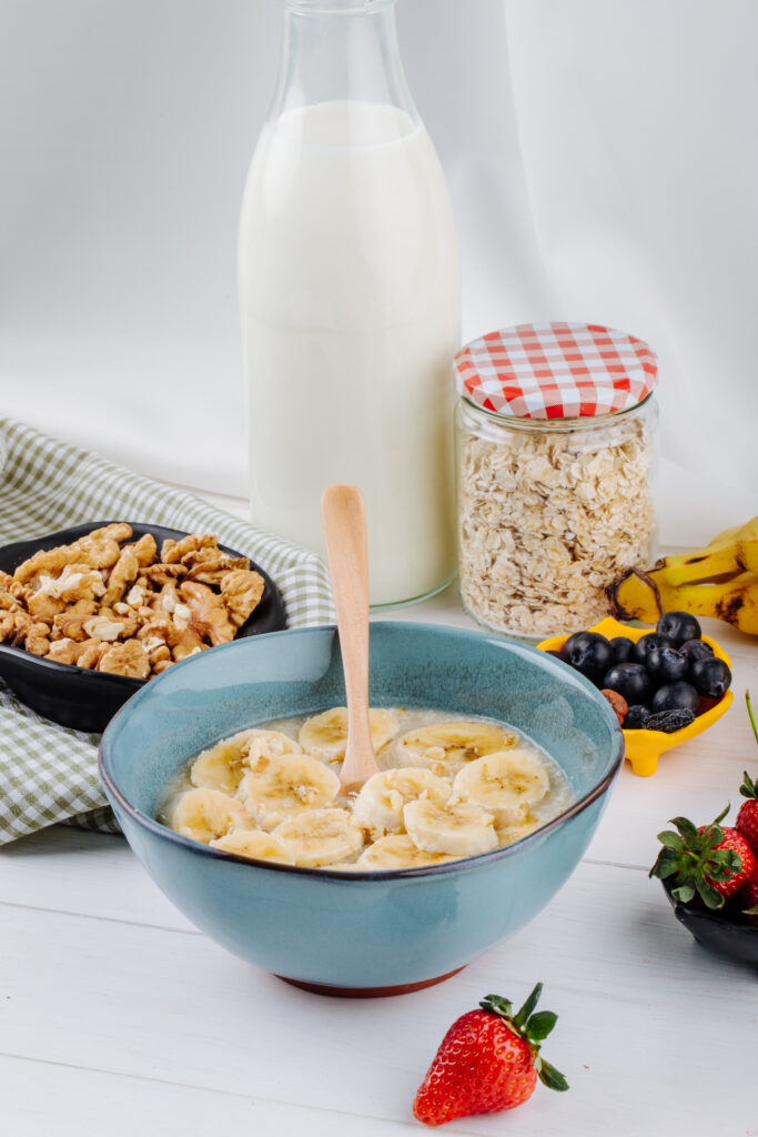 Oats with Milk: A Healthy Breakfast Option